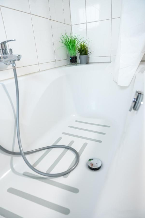 #2 Grosses Zimmer Mit Pool Und Garten Memmingen Exterior photo